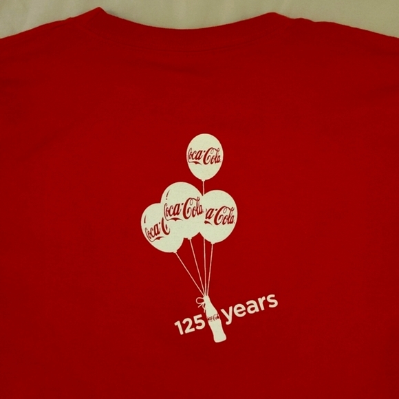 Coca-Cola 125 Year Aniversary Red T-shirt Back Front & Sleeve Logo Mens Size M - Picture 4 of 6
